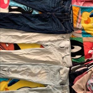 3 American Eagle jeans